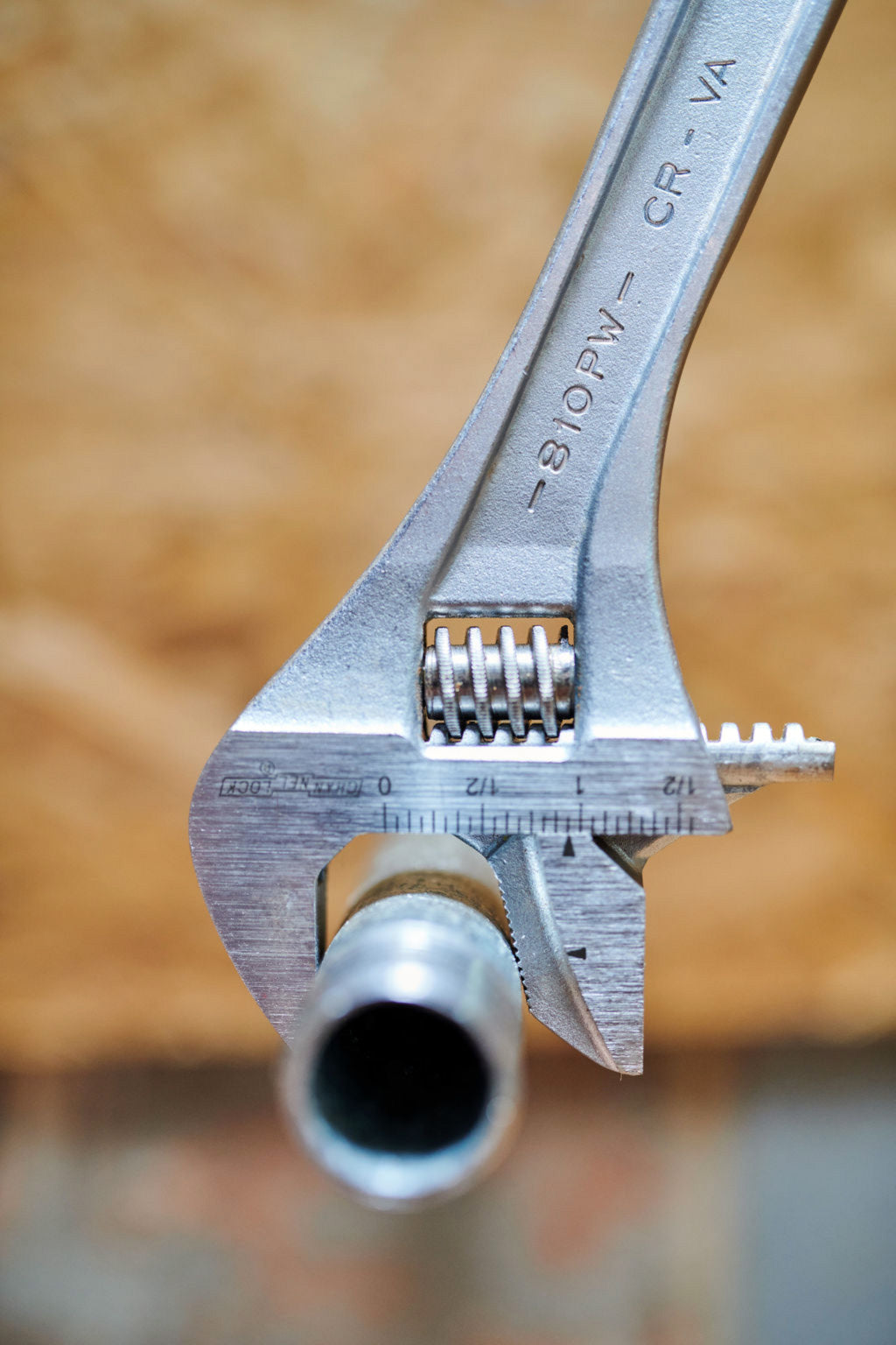 10-inch Reversible Jaw Adjustable Wrench (810PW)