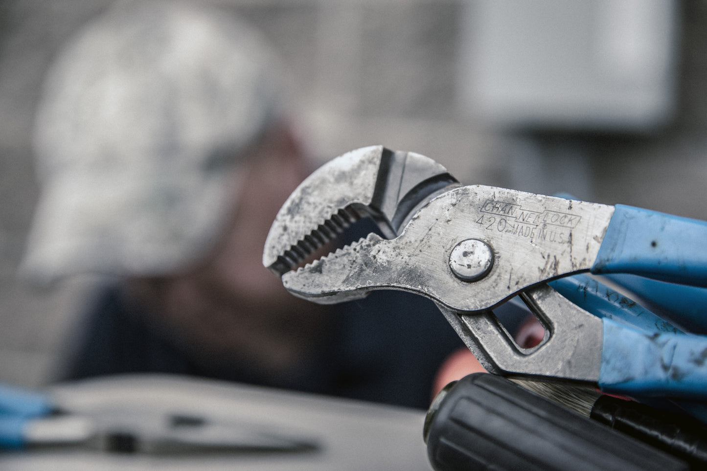 9.5-inch Straight Jaw Tongue & Groove Pliers (420)