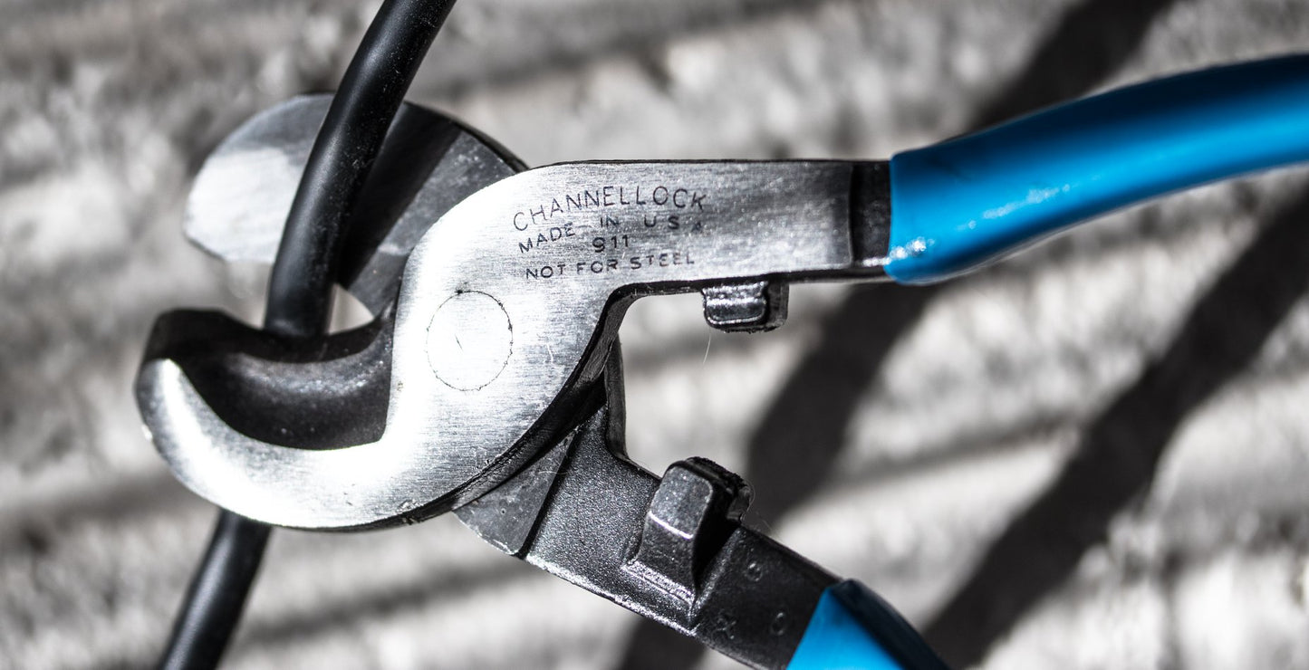 9.5-inch Cable Cutting Pliers (911)