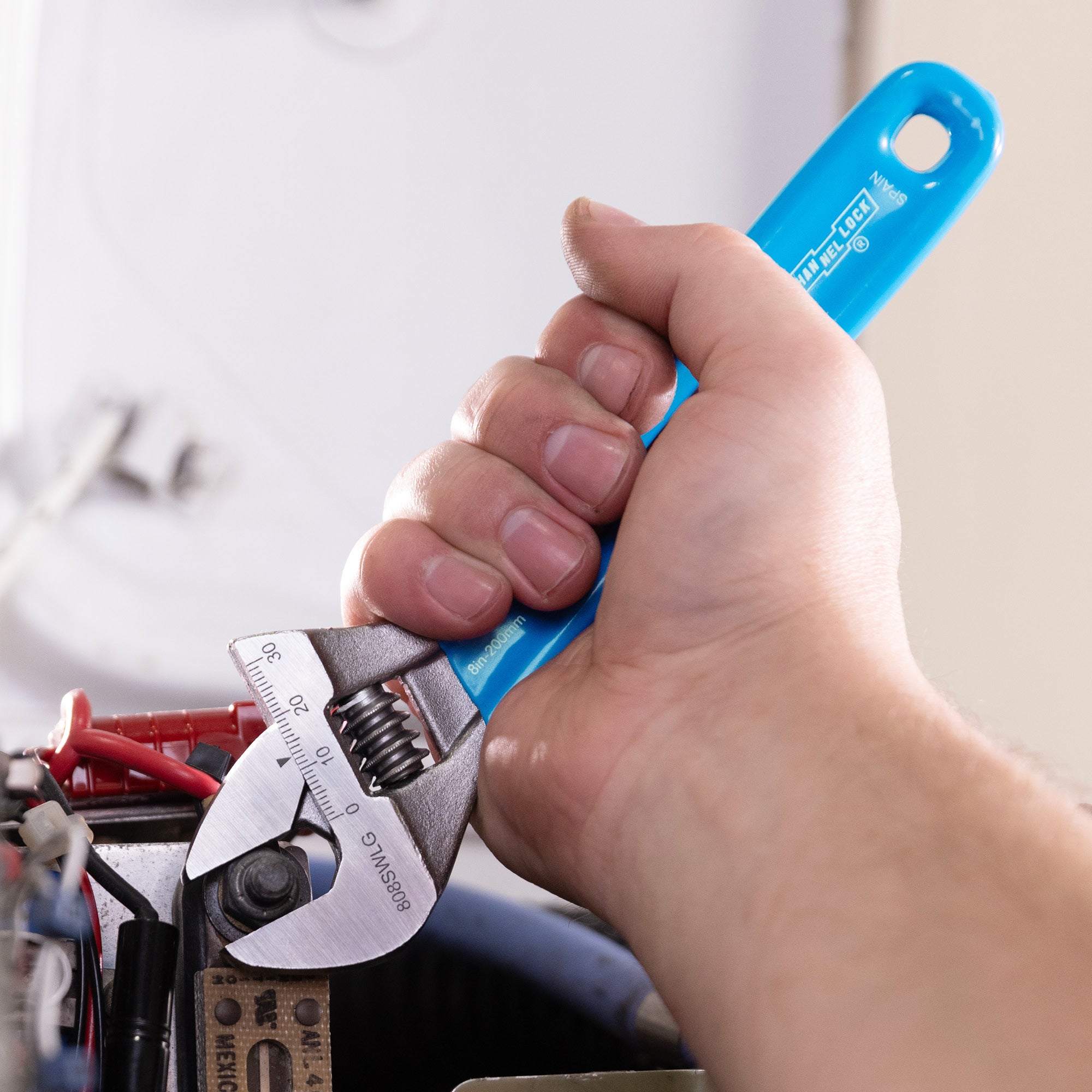 8-inch Lightweight Extra Slim Jaw WideAzz® Adjustable Wrench